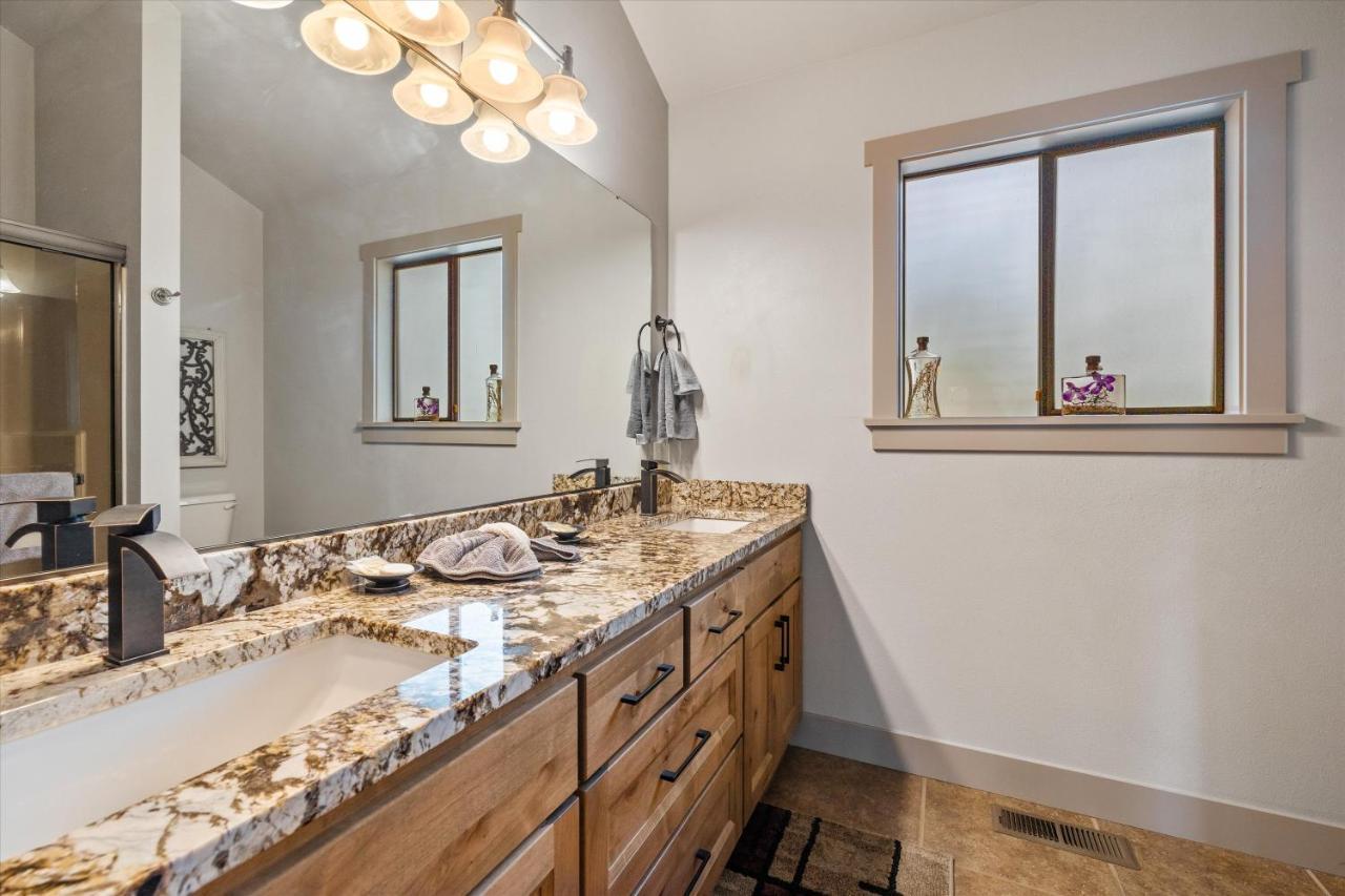 Great Kitchen, Ac, Sharc Access, Hot Tub, Bring Pet! Sunriver Exterior foto